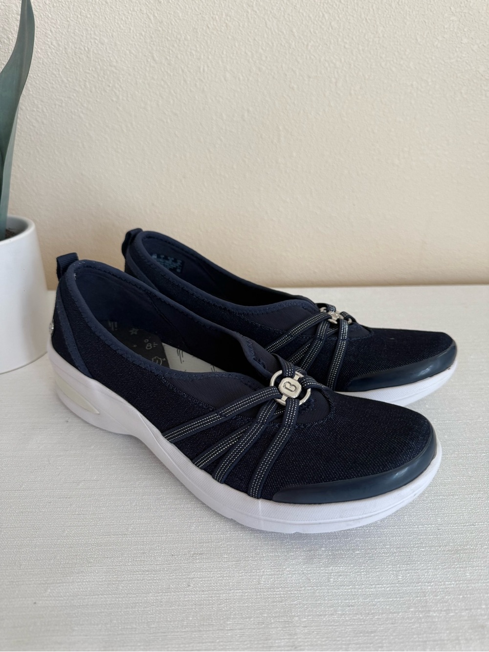New Bzees Rosie Navy Slip-On Casual Walking Flats